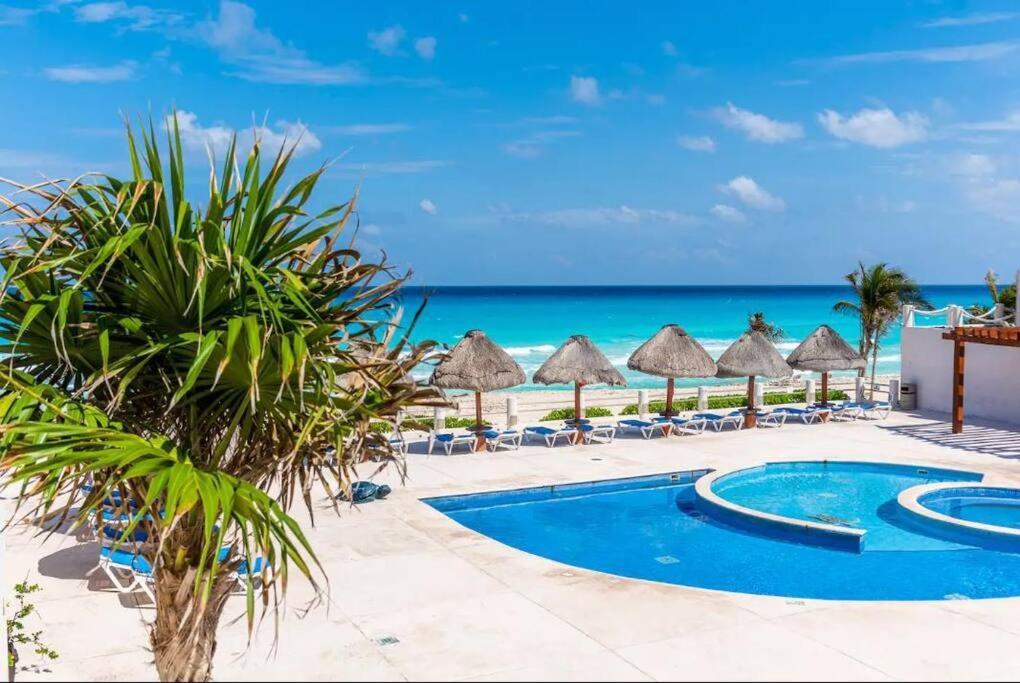Villas Marlin By Andiani Travel Cancun Exterior photo