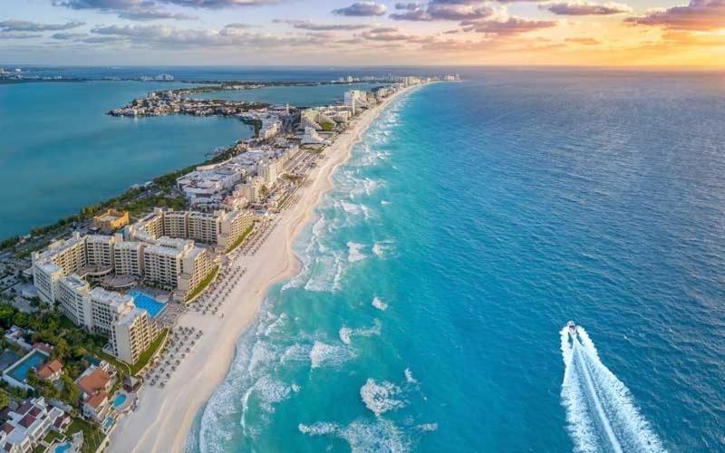 Villas Marlin By Andiani Travel Cancun Exterior photo