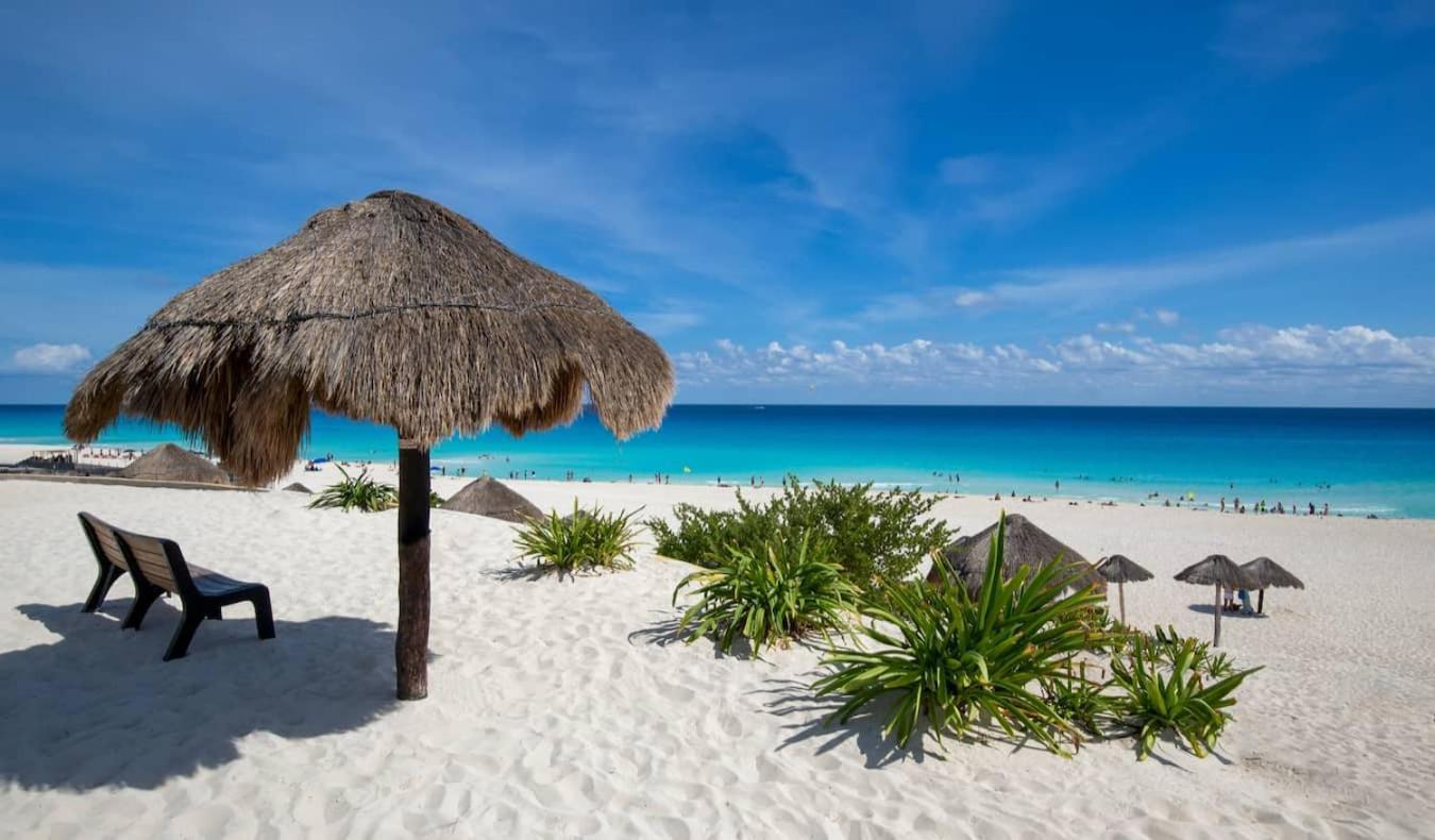 Villas Marlin By Andiani Travel Cancun Exterior photo