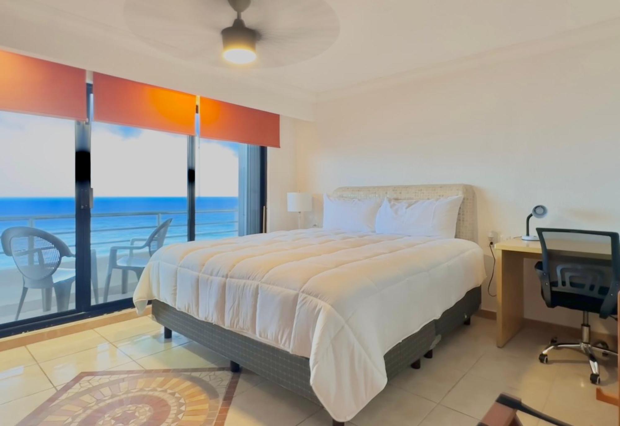 Villas Marlin By Andiani Travel Cancun Exterior photo