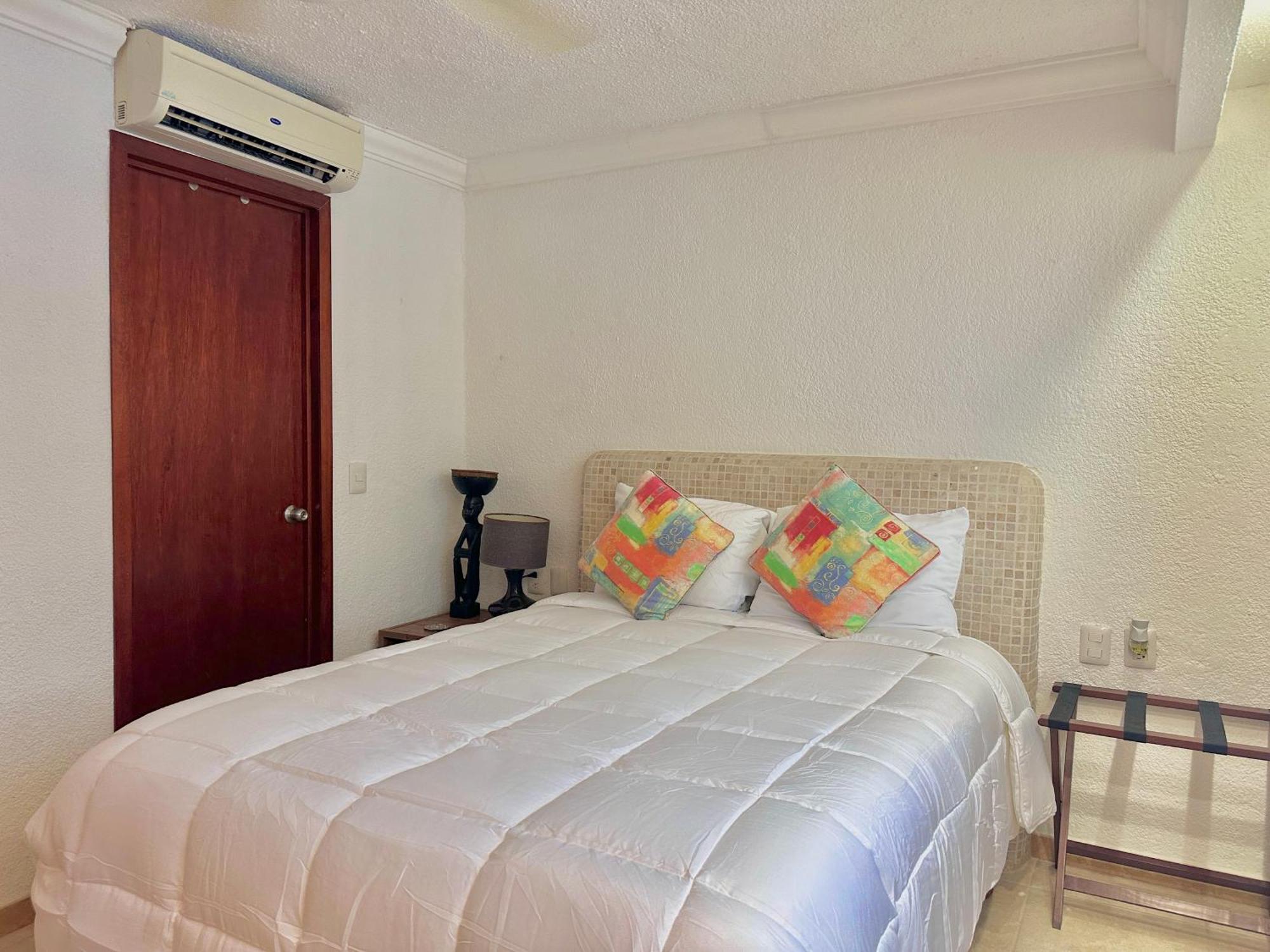 Villas Marlin By Andiani Travel Cancun Exterior photo
